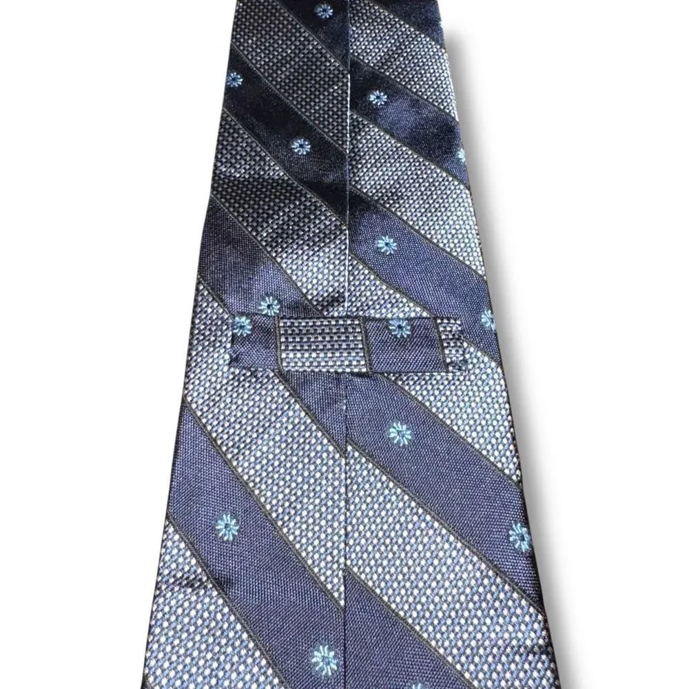Oxxford Clothes Handmade in USA 100% Silk Striped Flower Tie